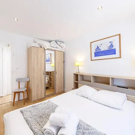 Le Magenta, 2 Chambres, Proche Apartment *